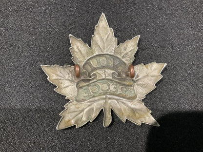 WW2 Canadian VIII Recce (8th Reconnissance Regt) cap badge