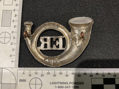 S.A Eastern Rifles cap badge circa 1902-07