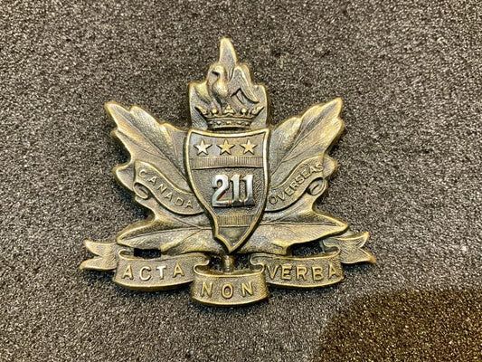 Gradia Militaria -  WW1 CEF Officers 211th Alberta Americans cap badge