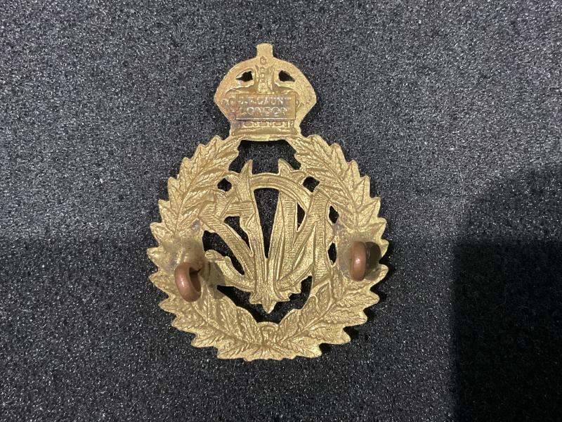 WW1 New Zealand Veterinary Corps cap badge by Gaunt