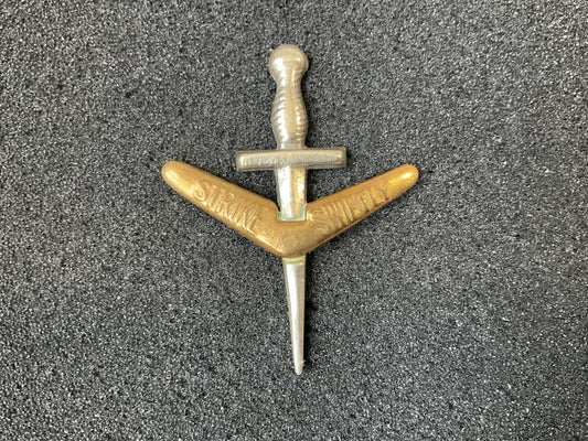 Gradia Militaria -  Australian Army Commando hat badge 1953-60s