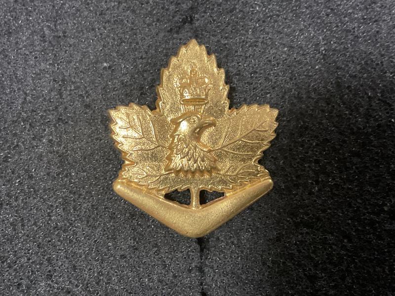 Gradia Militaria -  North Western Victoria Regt, 8/7th Infantry Batt collar badge