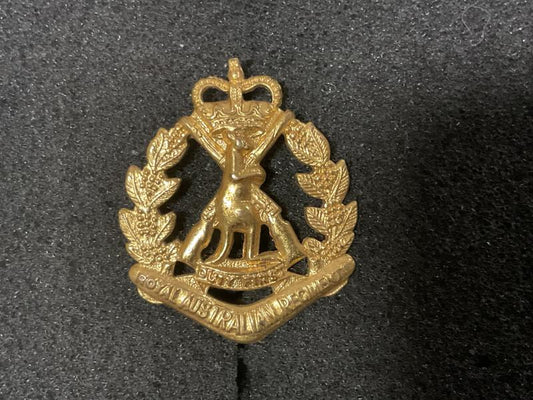Gradia Militaria -  Royal Australian Regiment (RAR) 1953-60s collar