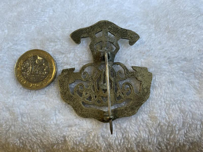 Post 1902 R.A Indian Mess Dress waiters head dress badge