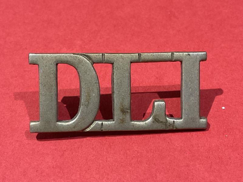 Gradia Militaria -  WW1 D.L.I (Durban Light Infantry) w/m shoulder title