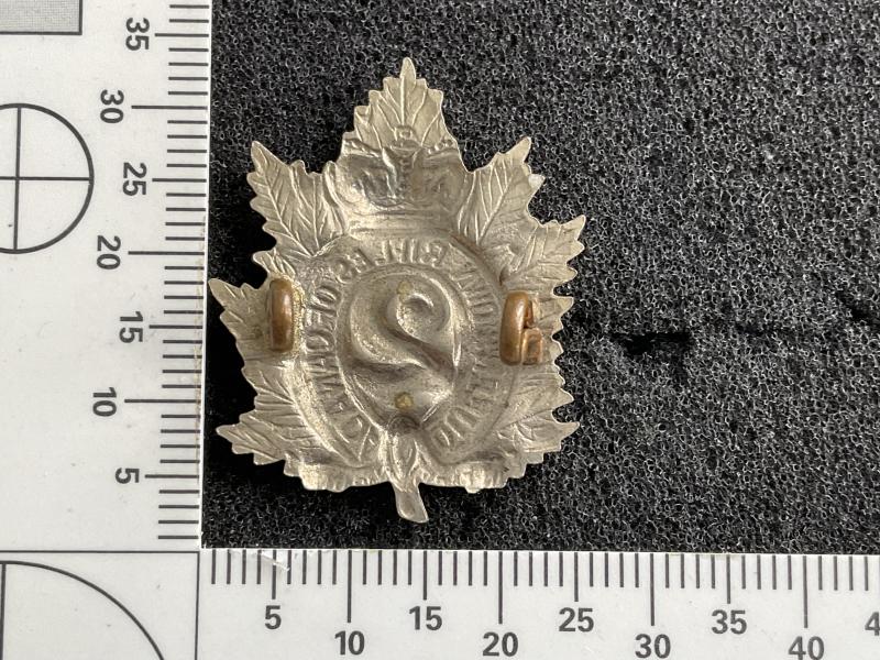 Canadian 2nd Queens Own Rifles of Toronto collar badge