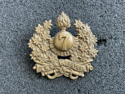 Gradia Militaria -  Canadian 7th Fusiliers (London, Ontario) collar badge