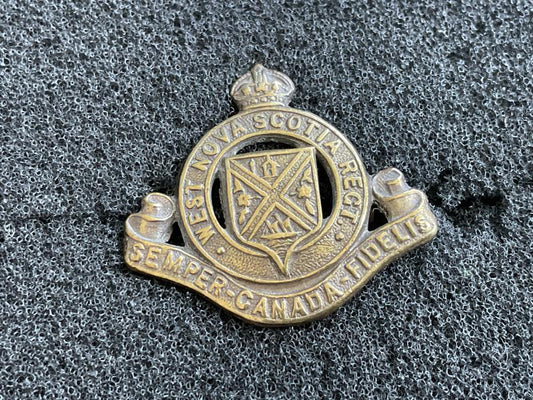 Gradia Militaria -  Canadian West Nova Scotia Regiment collar