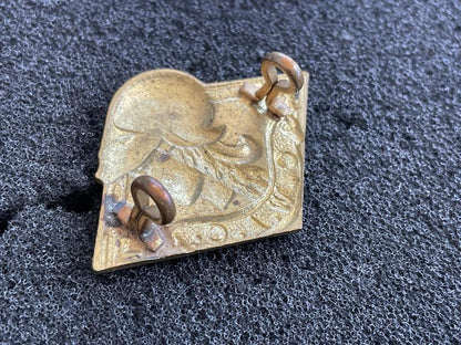 WW2 Canadian W.A.C brass collar badge