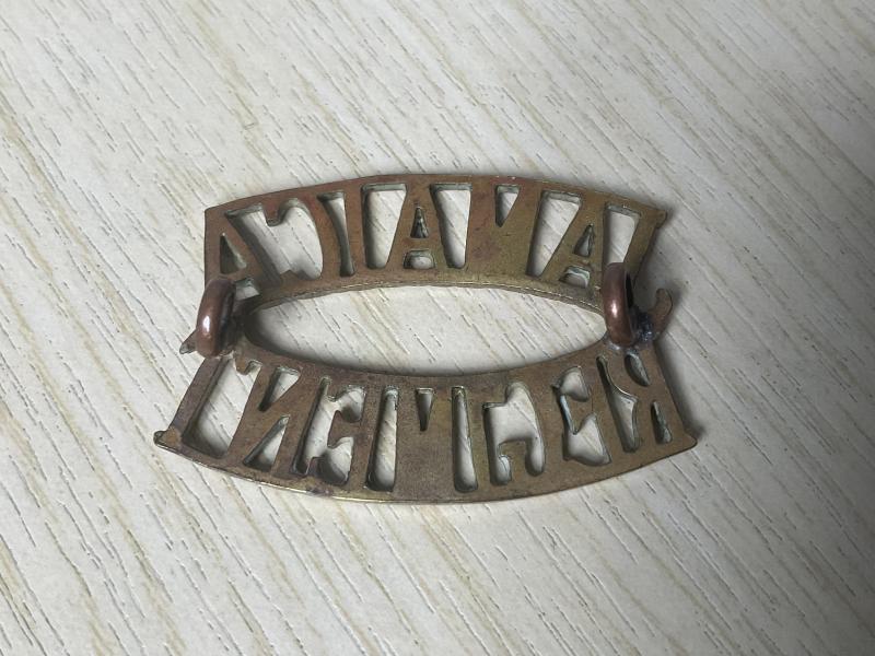 JAMAICA REGIMENT brass shoulder title