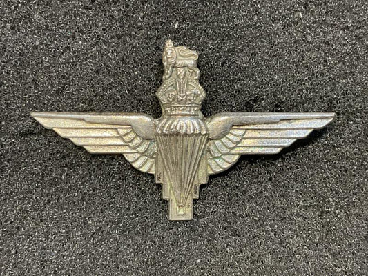 Gradia Militaria -  WW2 Parachute Regiment lapel badge/sweetheart