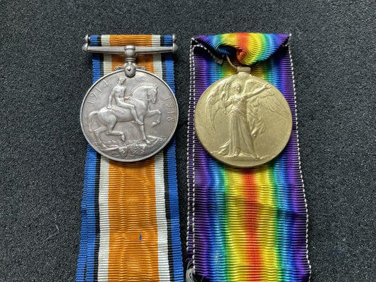 Gradia Militaria -  WW1 Pair; Pte 27709 J.H.CROOKS East Yorks Regt