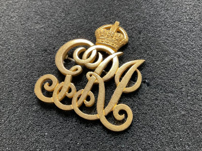 Post 1902 Indian Army officers gilded brass head dress badge