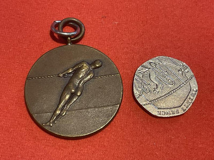 Lincolnshire Regiment bronze Tug of War medal 1929