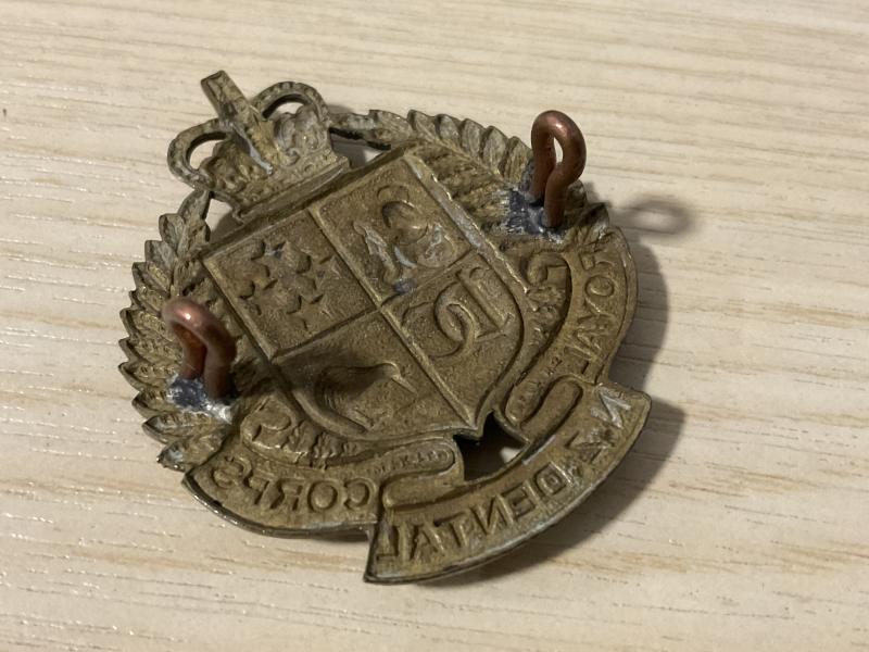 Q/C Royal N.Z Dental Corps cap badge