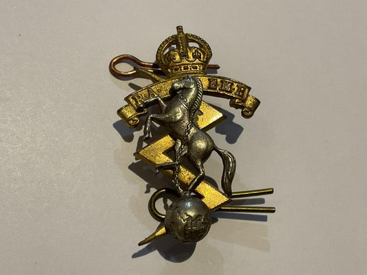 Gradia Militaria -  K/C R.A.E.M.E bi/metal cap badge circa 1948-53