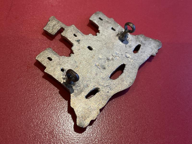 Royal Inniskilling Fusiliers s/plated Pipers badge