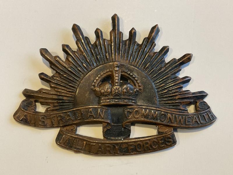 Gradia Militaria -  Australian Rising Sun hat badge by H.ARENDSEN