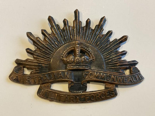 Gradia Militaria -  Australian Rising Sun hat badge by H.ARENDSEN