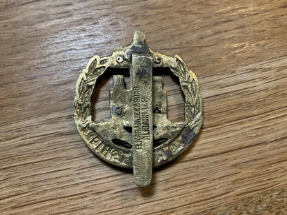 WW1/2 Dorsetshire Regiment Indian theatre made cap badge
