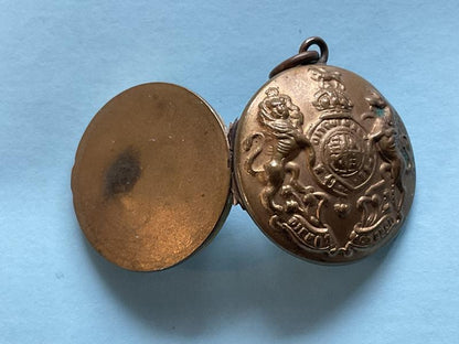 WW1 General service button photo sweetheart.