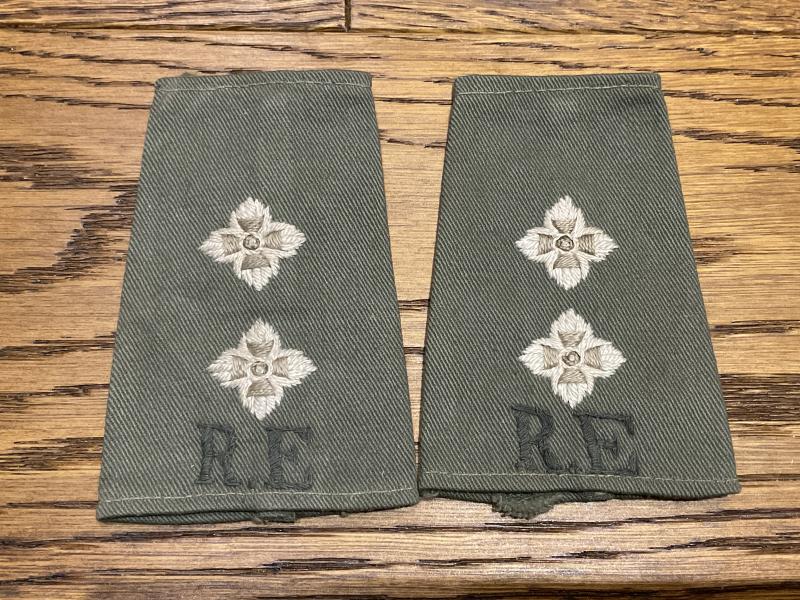 Gradia Militaria -  WW2 R.E (Royal Engineers) tropical lieutenants rank slides