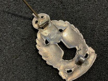 1944 Hallmarked silver R.C.E.M.E officers forage/beret badge