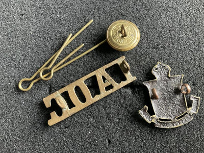 WW2 I.A.O.C collar, shoulder title and button.