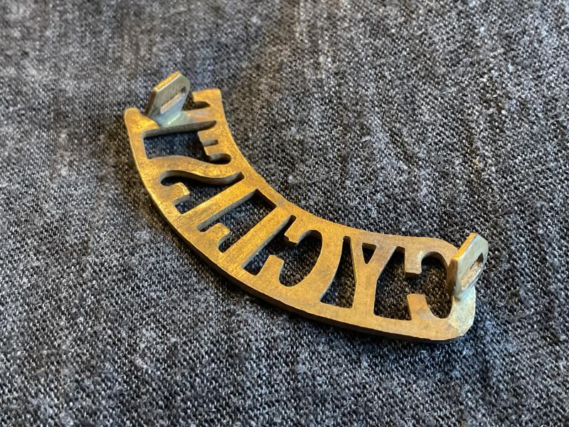 WW1 CYCLIST Corps brass other ranks shoulder title