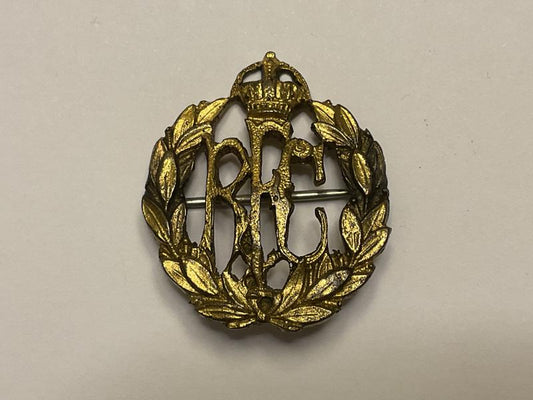 Gradia Militaria -  WW1 Royal Flying Corps gilt sweetheart badge.