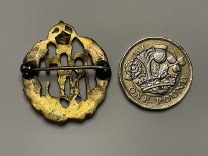 WW1 Royal Flying Corps gilt sweetheart badge.