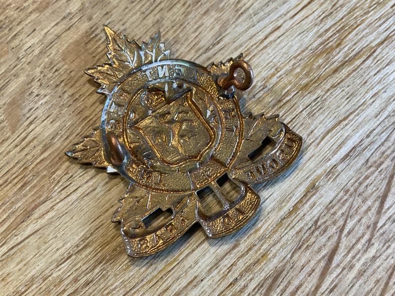 WW2 Kent Regiment cap badge made by RODEN.