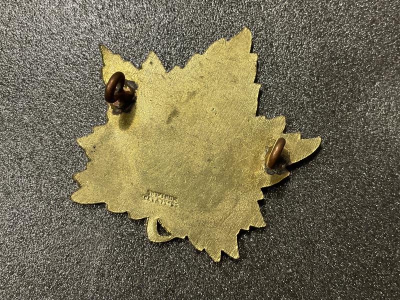 WW2 (CWVR) Canadian Womens Volunteer Reserve cap badge