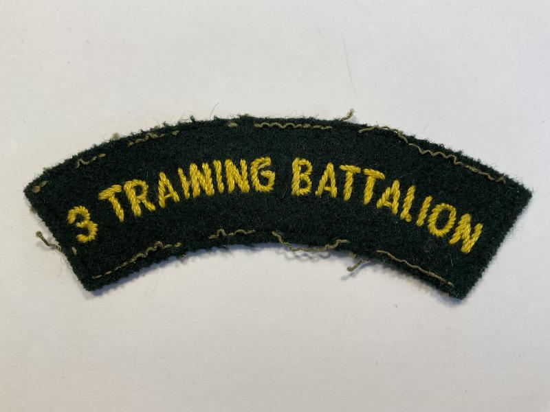 Gradia Militaria -  Australian 3 Training Battalion cloth shoulder title.