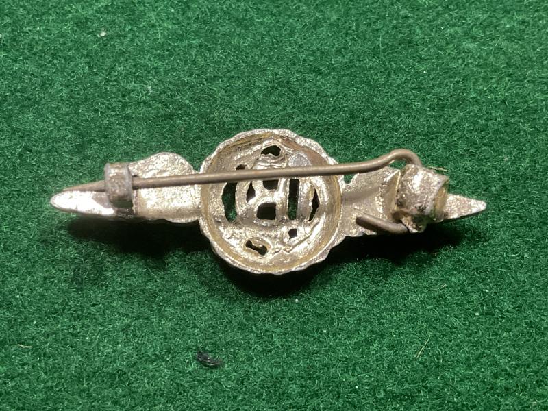 Anodised RAF dental branch officers collar badge