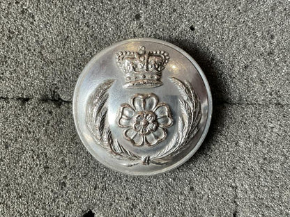 Gradia Militaria -  1st Royal Lancashire Militia (Duke of Lancasters Own ) button .