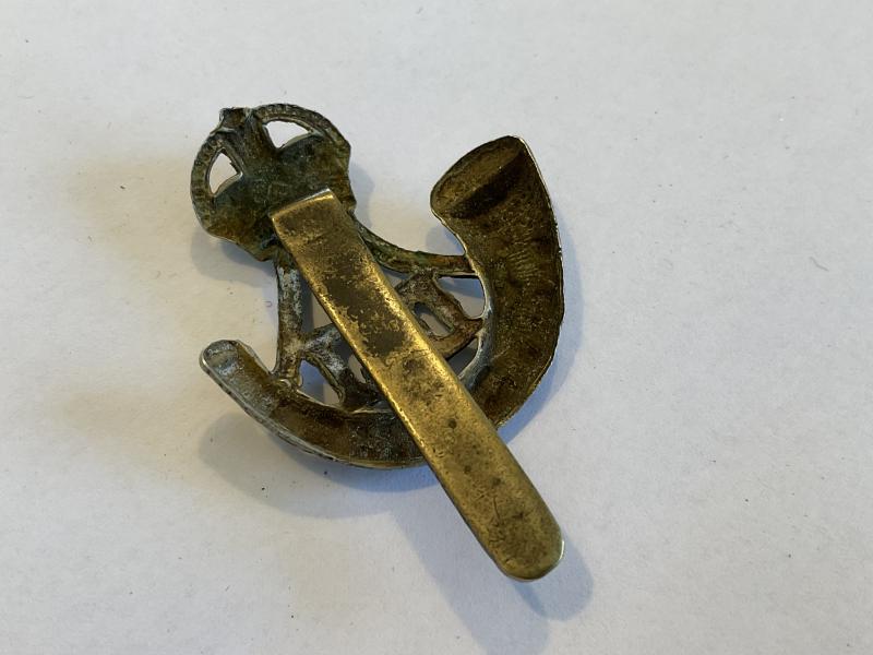 WW1/2 D.L.I other ranks cap badge.