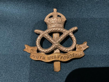 Gradia Militaria -  WW1/2 South Staffordshire Regiment other ranks cap badge.