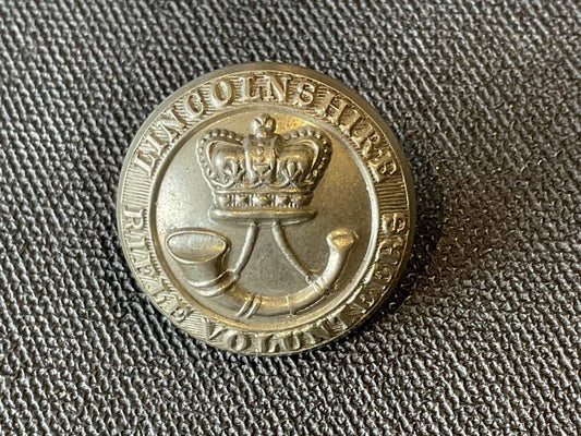 Gradia Militaria -  QVC Lincolnshire Rifle Volunteers officers button.