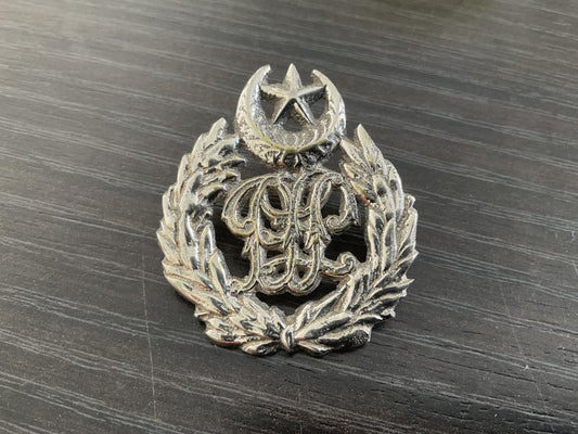 Gradia Militaria -  Pakistan Police cap badge.