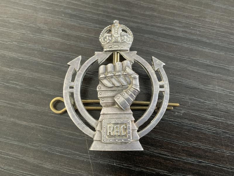 Gradia Militaria -  1941 dated silver R.A.C Officers cap badge by Gaunt.