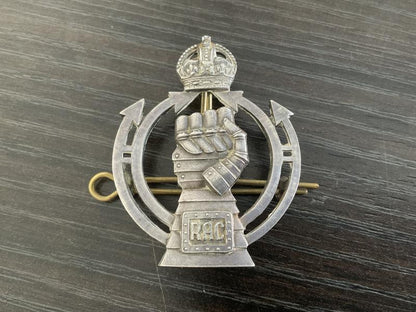 Gradia Militaria -  1941 dated silver R.A.C Officers cap badge by Gaunt.