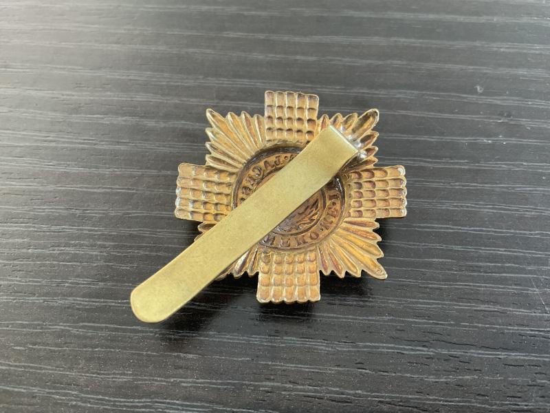 WW1/2 Scots Guards ORs cap badge on rear slider.