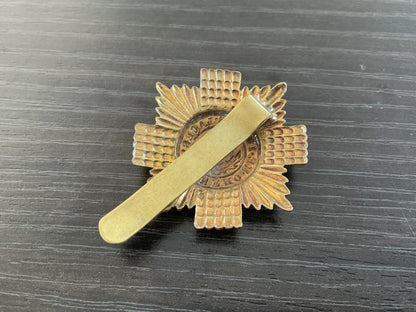WW1/2 Scots Guards ORs cap badge on rear slider.
