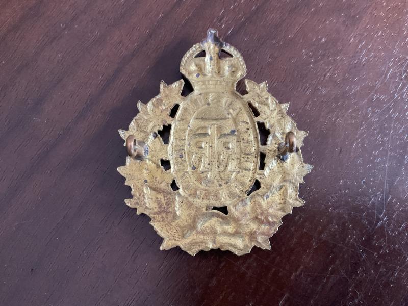 WW2 Canadian The Three Rivers Regiment ( Tank) Cap badge