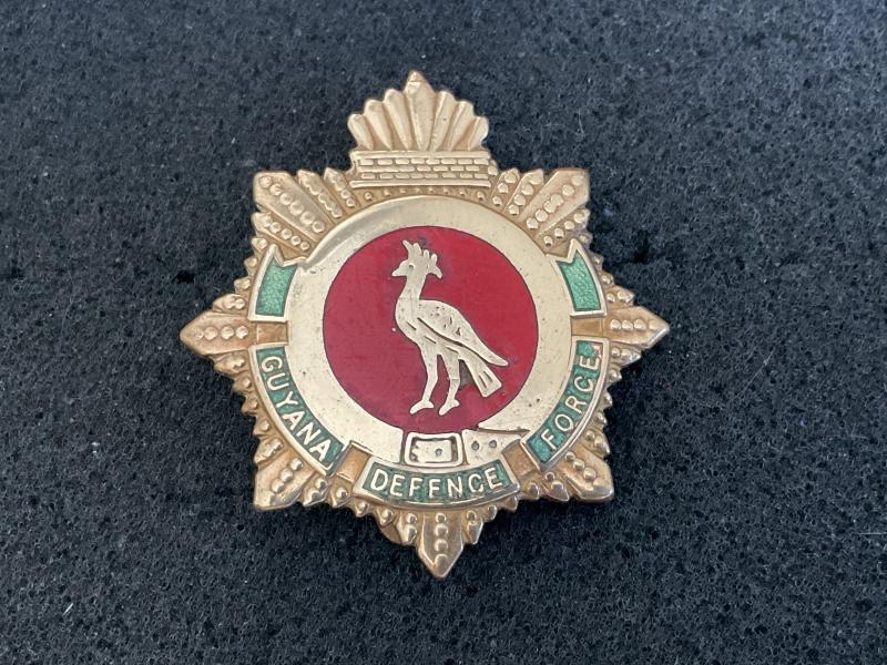 Gradia Militaria -  Guyana Defence Force cap badge, circa 1960-70s