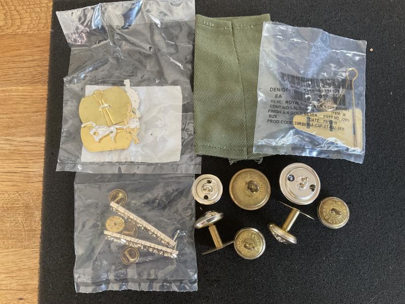 Royal Signals anodised cap badge, shoulder titles etc.
