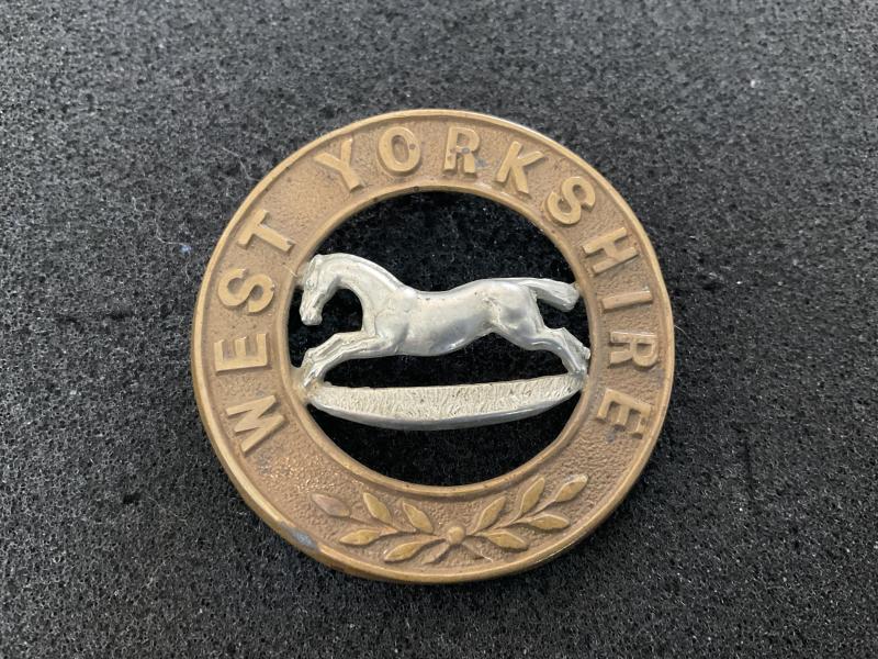 Gradia Militaria -  Victorian West Yorkshire Regiment helmet plate centre.