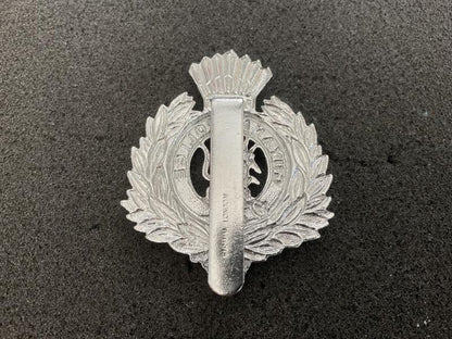 Guyana Police senior officers white metal & enamel cap badge