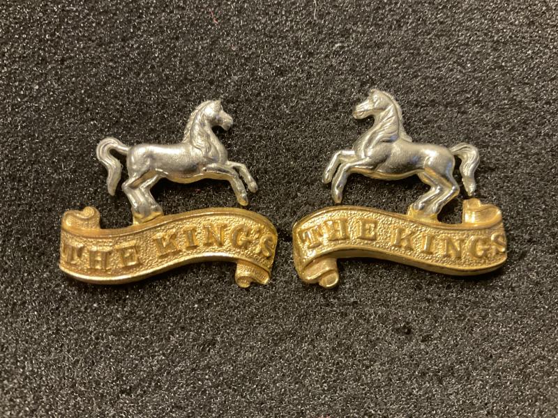 Gradia Militaria -  The Kings (Liverpool) Regiment collars, circa 1896-1926.